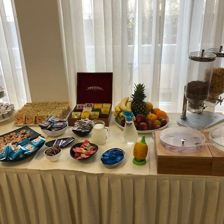 Hotel Hollywood Riccione Dış mekan fotoğraf