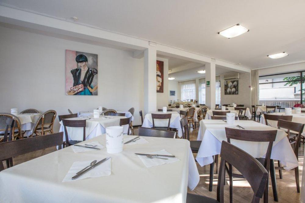 Hotel Hollywood Riccione Dış mekan fotoğraf