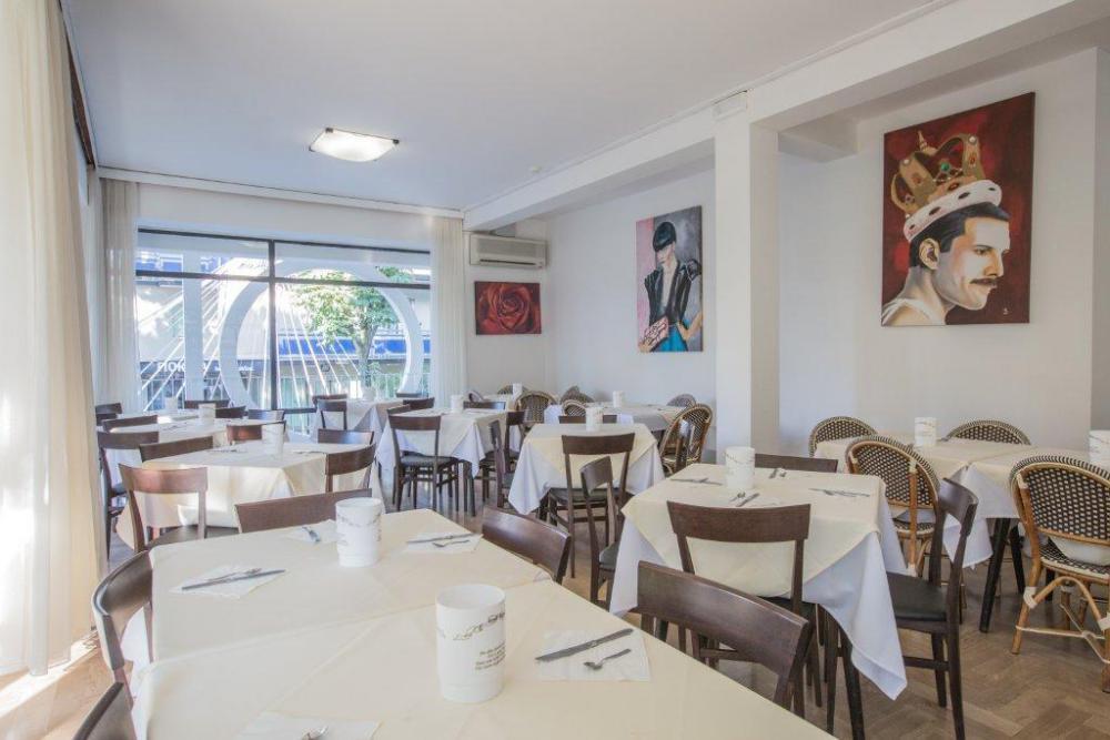 Hotel Hollywood Riccione Dış mekan fotoğraf