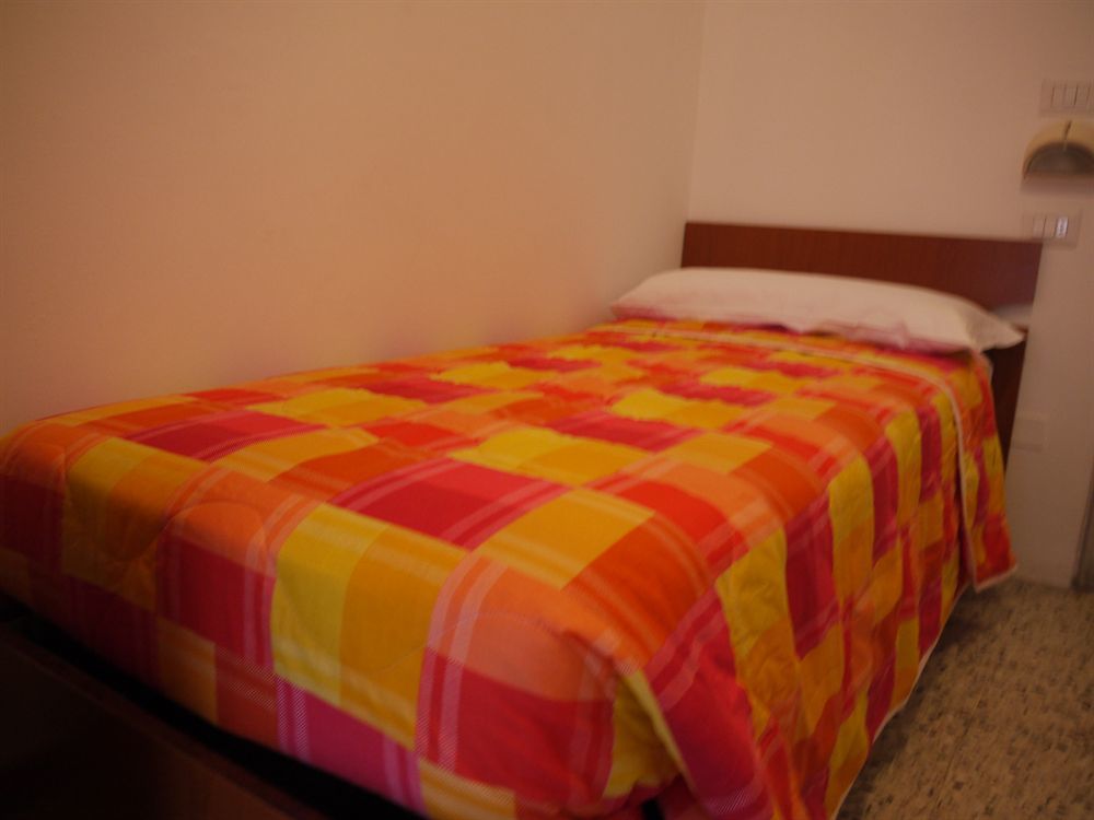 Hotel Hollywood Riccione Dış mekan fotoğraf