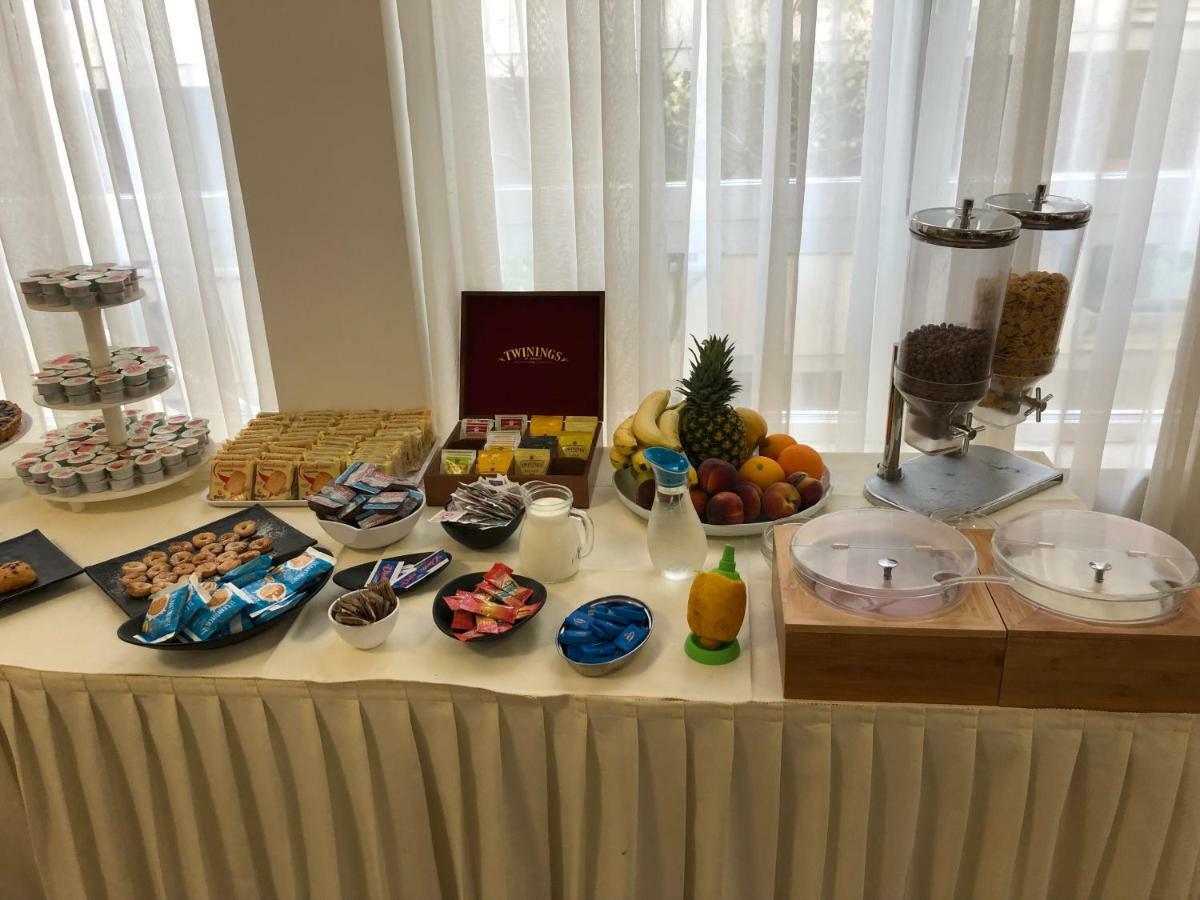 Hotel Hollywood Riccione Dış mekan fotoğraf
